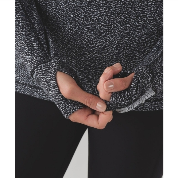 Lululemon Women's Outrun 1/2 Zip Running Luon Ripple Jacquard Black White Size ? - Picture 15 of 16